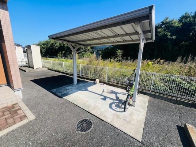 トゥー・ル・モンドの物件外観写真