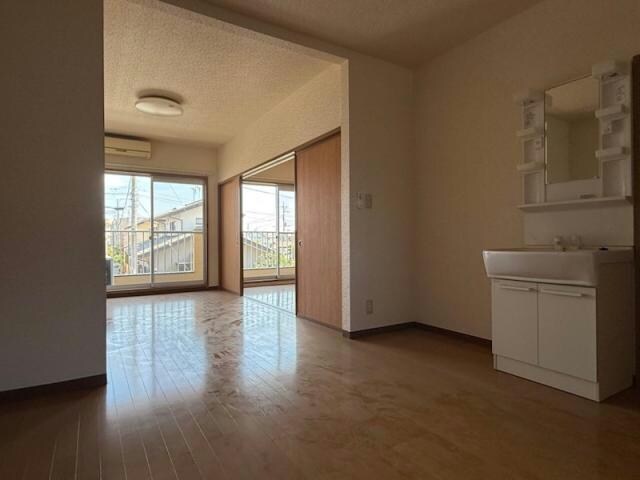 グリーンヴィレッヂの物件内観写真