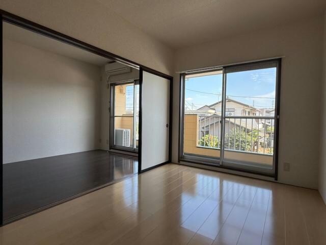 グリーンヴィレッヂの物件内観写真