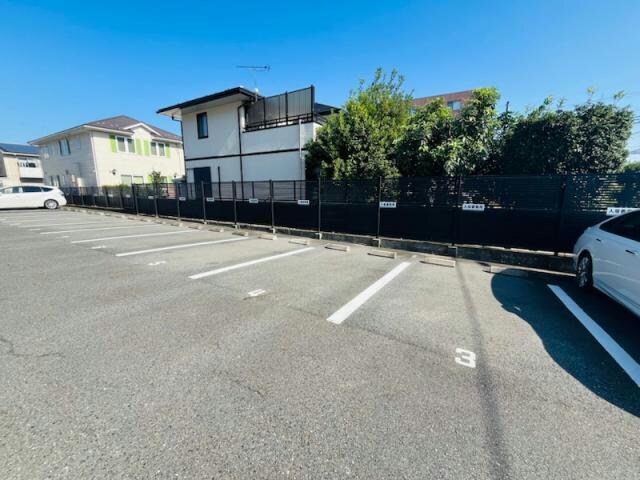 クローバービルの物件外観写真