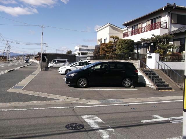 フラールの物件外観写真