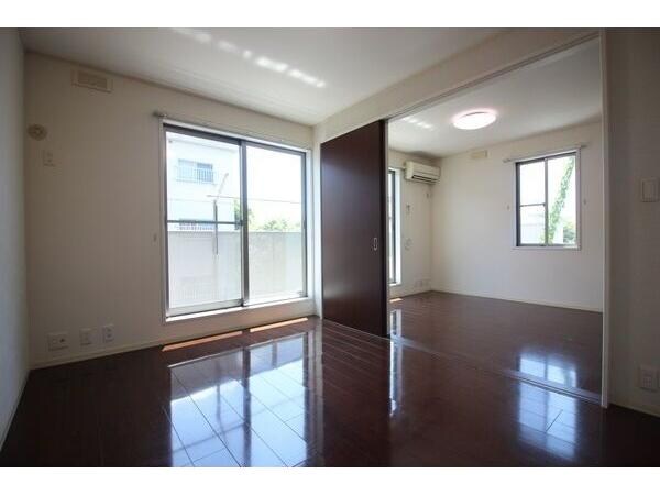 シャン・ド・フルールIの物件内観写真