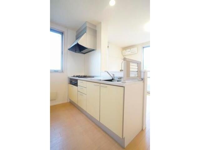 ラティールＤの物件内観写真