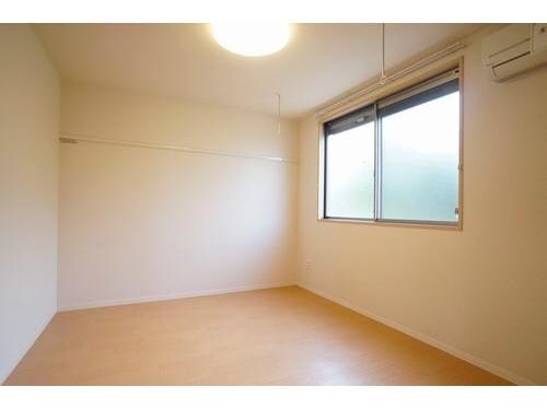 ラティールＤの物件内観写真