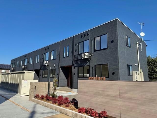 ブルーオーシャン・レジデンスAの物件外観写真