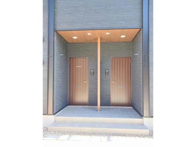 ブルーオーシャン・レジデンスAの物件外観写真