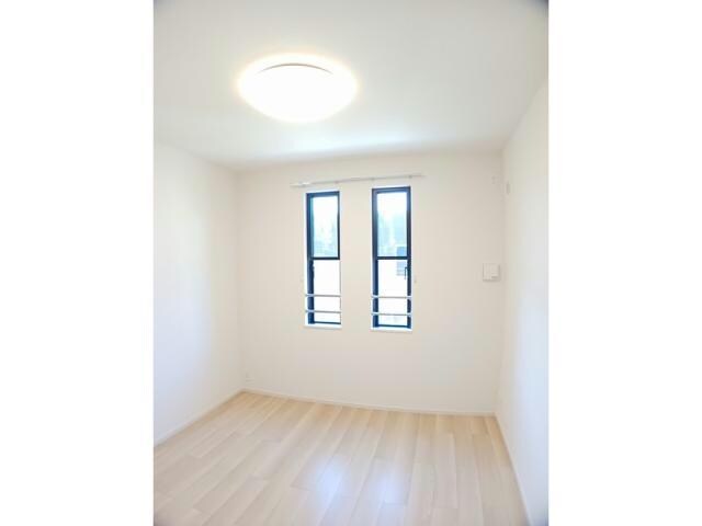 ブルーオーシャン・レジデンスAの物件内観写真