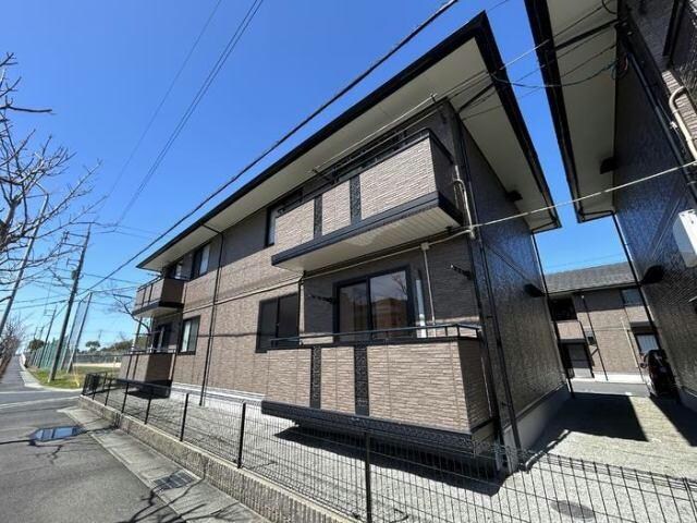 ブラゾーネ B棟の物件外観写真