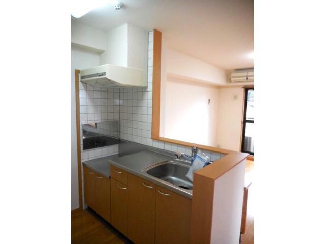 シャンポールAの物件内観写真