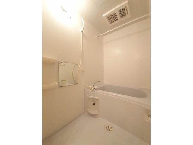 シャンポールAの物件内観写真