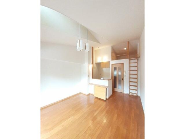 シャンポールAの物件内観写真