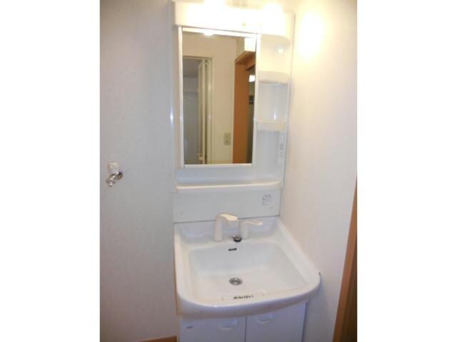 シャンポールAの物件内観写真