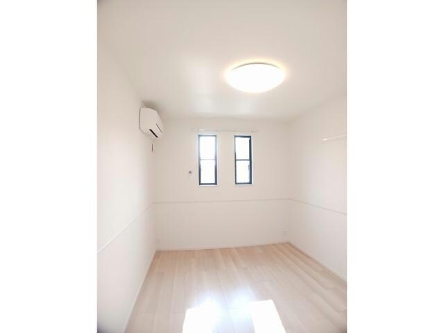 ヒカルサ境港外江町イーストⅠの物件内観写真