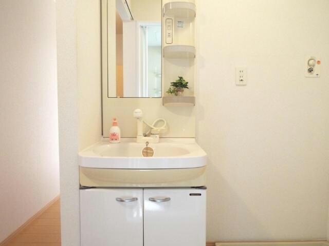 クレセント北峰Aの物件内観写真