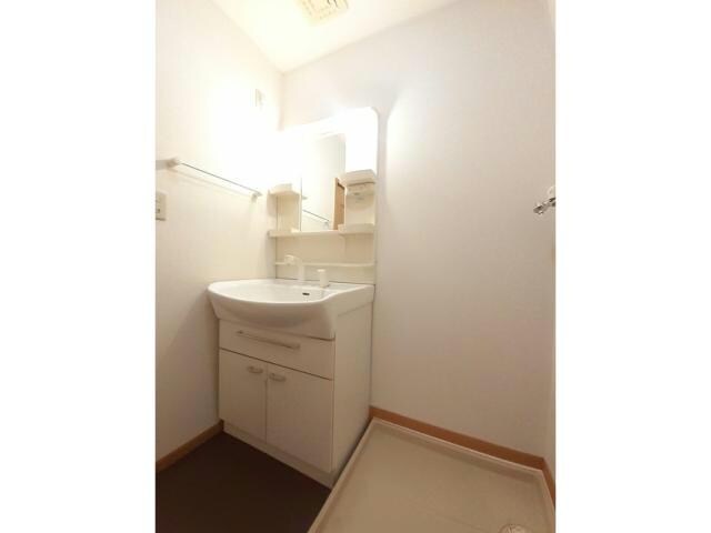 ニュー・レジデンスCの物件内観写真