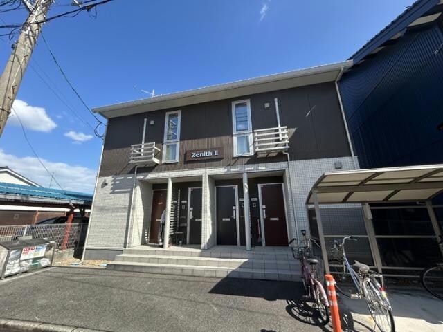 ジーニスⅡの物件外観写真