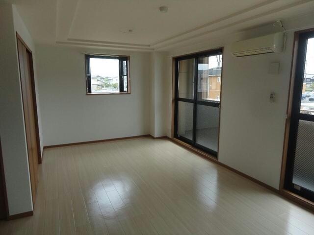 ディベルティ観音寺新町の物件内観写真