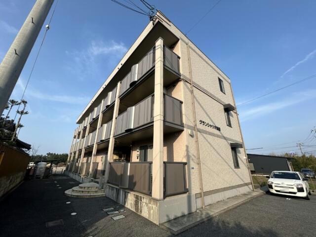 グランシャリオ新開の物件外観写真