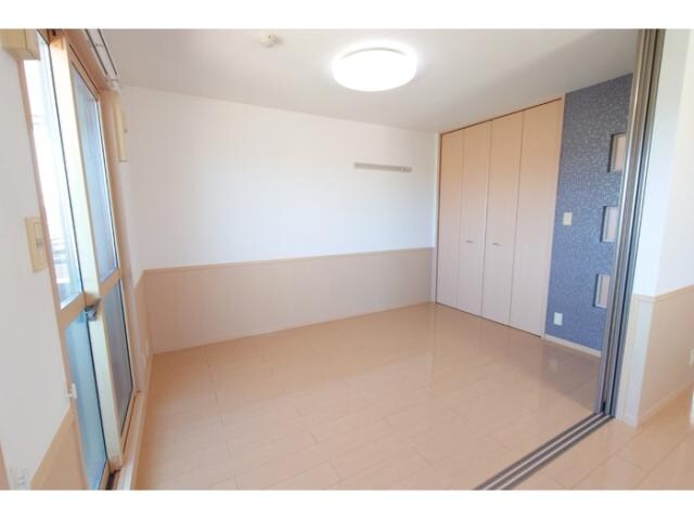 グランシャリオ新開の物件内観写真