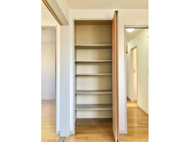 ファミーユ中野　B棟の物件内観写真