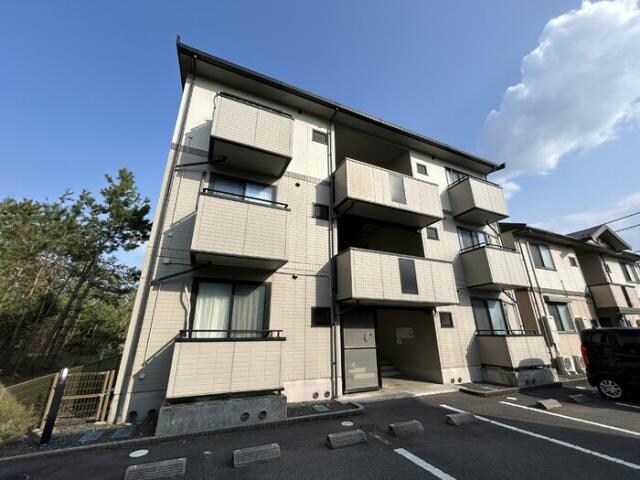 リビングタウン弓ヶ浜C棟の物件外観写真