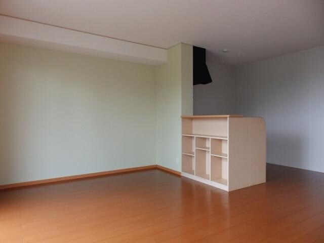 リビングタウン弓ヶ浜C棟の物件内観写真