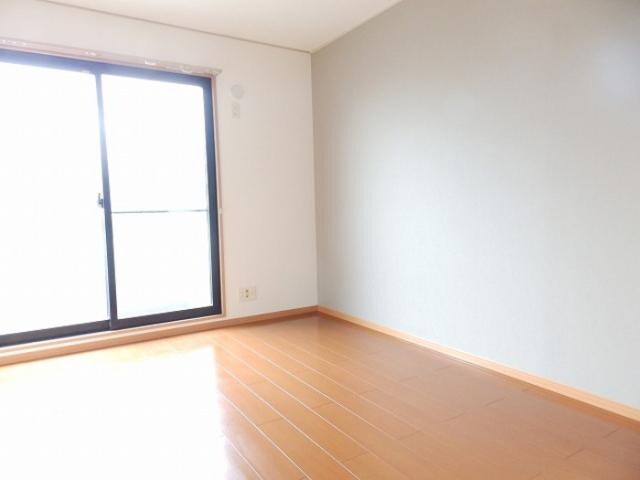 リビングタウン弓ヶ浜C棟の物件内観写真