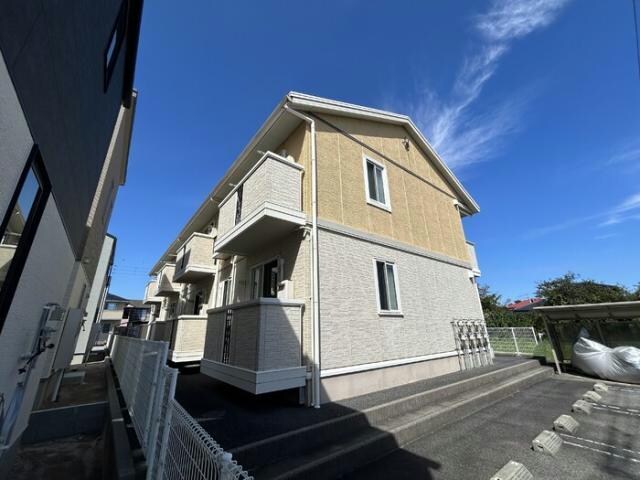 ノースウイングの物件外観写真