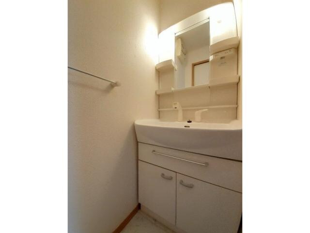 パインコーン　1番館の物件内観写真