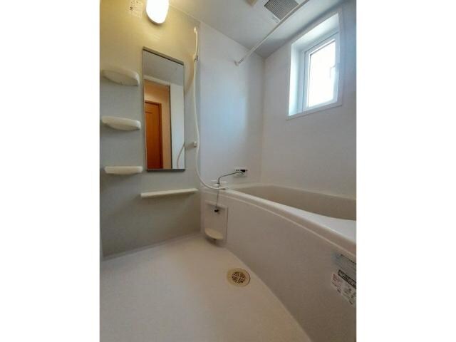 パインコーン　1番館の物件内観写真