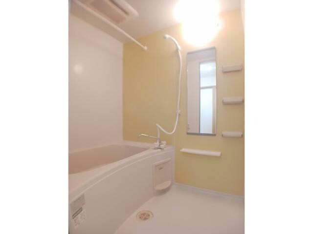 アルマーニ　Ⅳの物件内観写真