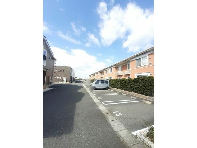 ヌーベル　ピアッツァⅡの物件外観写真