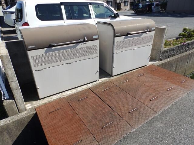 ヴィラ西福原　A棟の物件外観写真