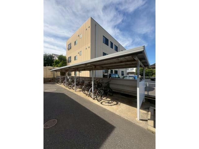 プレゼンスの物件外観写真