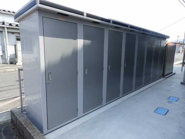 Creanjue（クレアンジュ）の物件外観写真