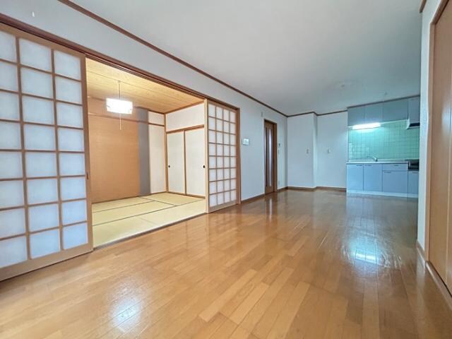 イーストヒルズ Ⅱ棟の物件内観写真