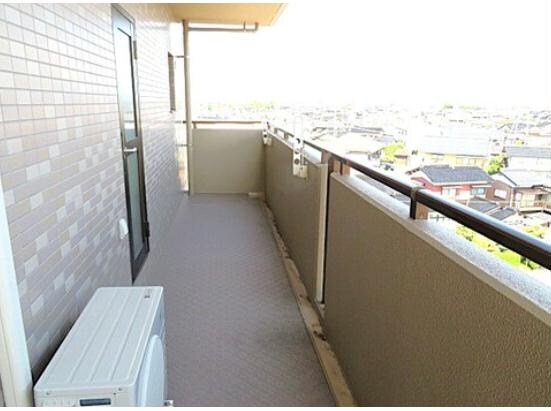 サーバス旗ヶ崎　の物件内観写真