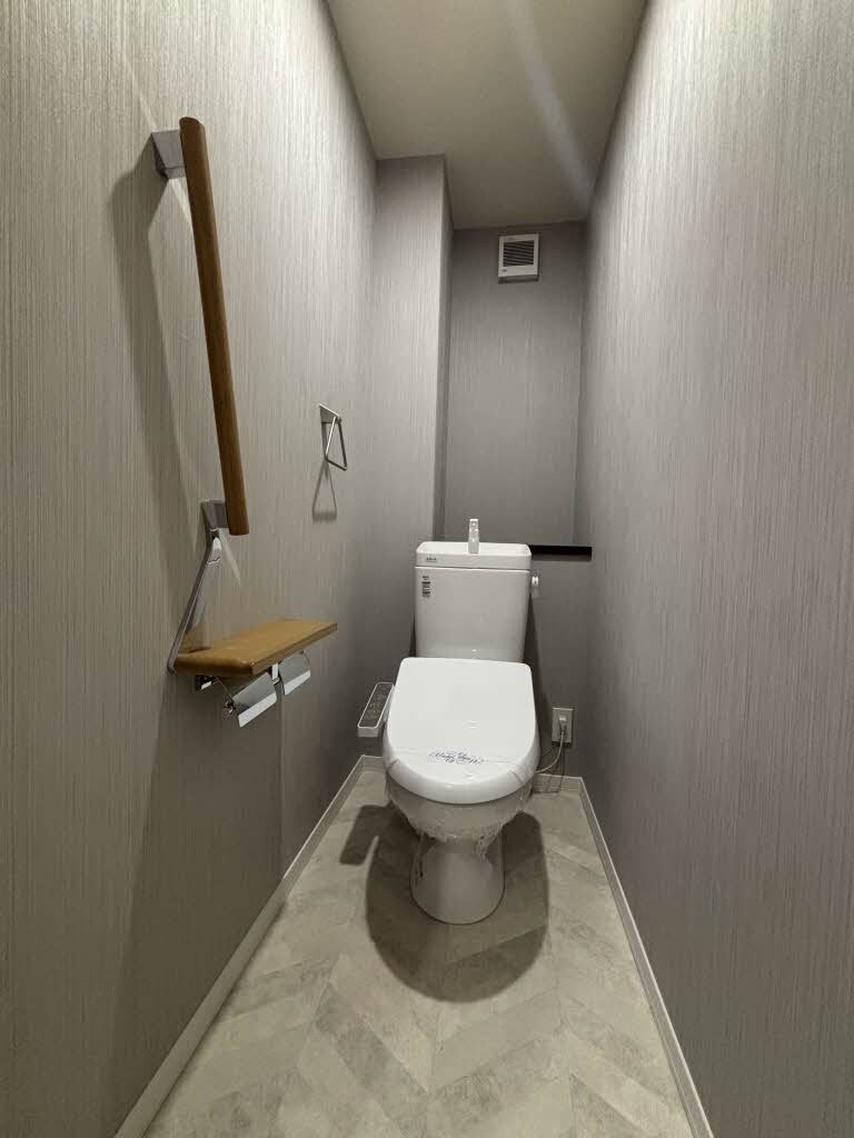 エスパディ B棟の物件内観写真