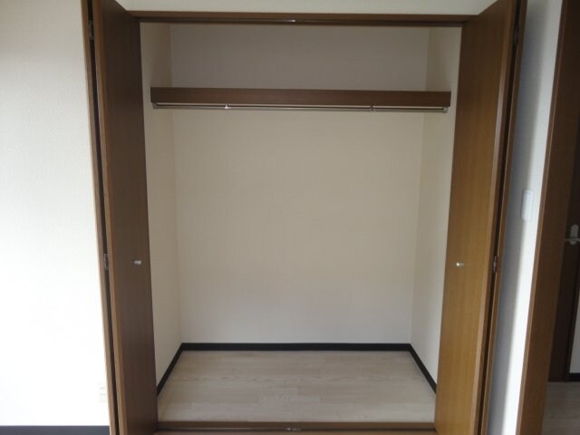 ナオティーフォーの物件内観写真