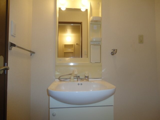 ナオティーフォーの物件内観写真