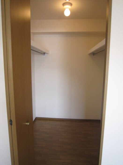 ハイカムール川口の物件内観写真