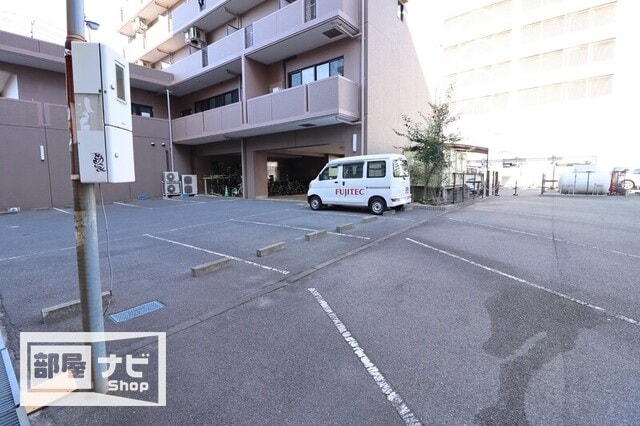 西町ロイヤルスクエアの物件外観写真