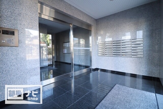 西町ロイヤルスクエアの物件外観写真