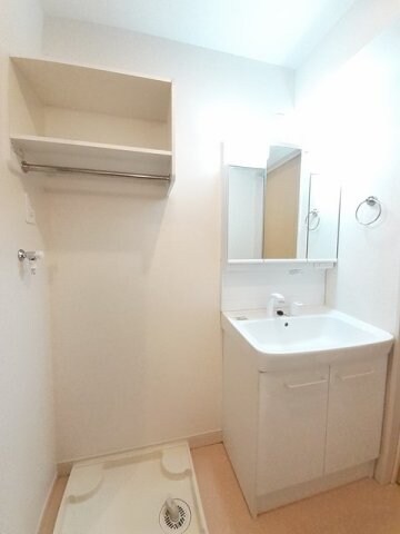 ストレリチア・アルバＡの物件内観写真