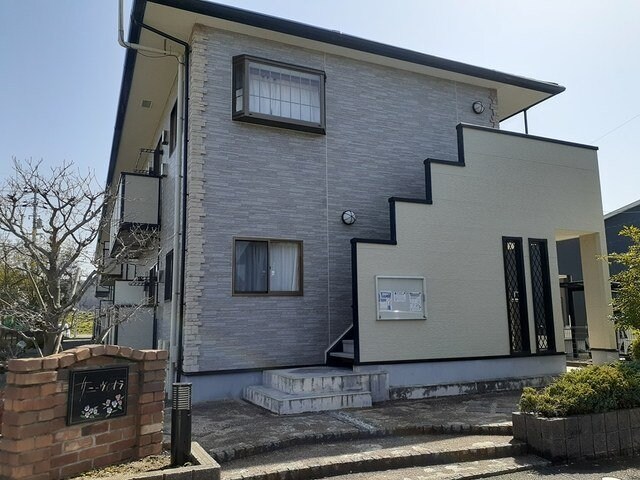 サニー　ヴィオラの物件外観写真