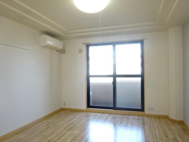 ウィスティリアの物件内観写真