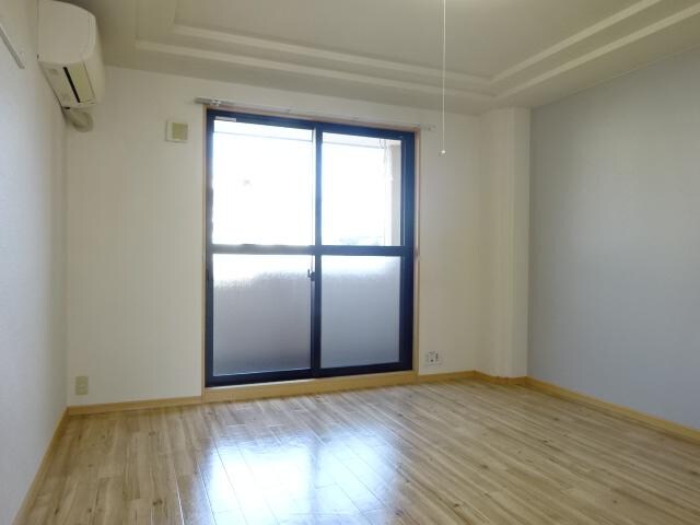 ウィスティリアの物件内観写真