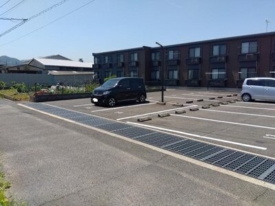 レオパレスはばたけの物件外観写真