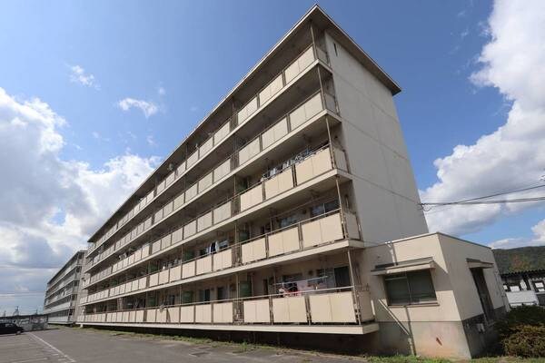 ビレッジハウス能島6号棟の物件外観写真