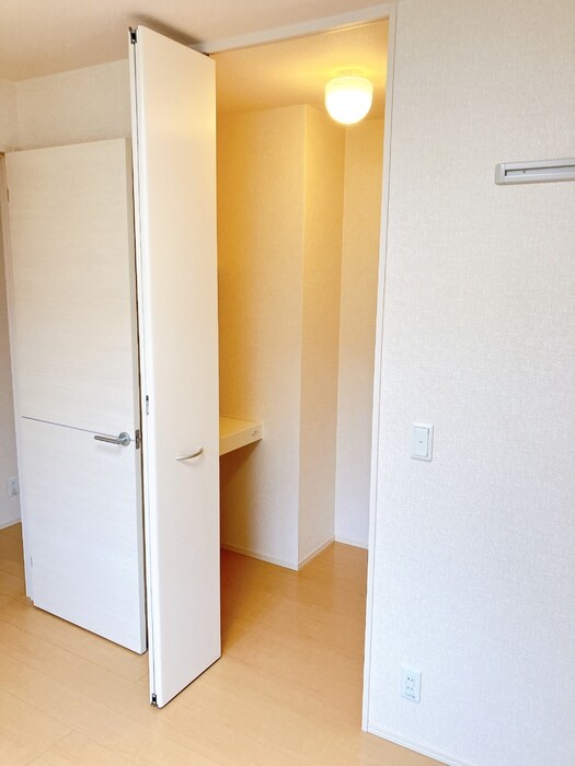 フェリーチェB棟の物件内観写真